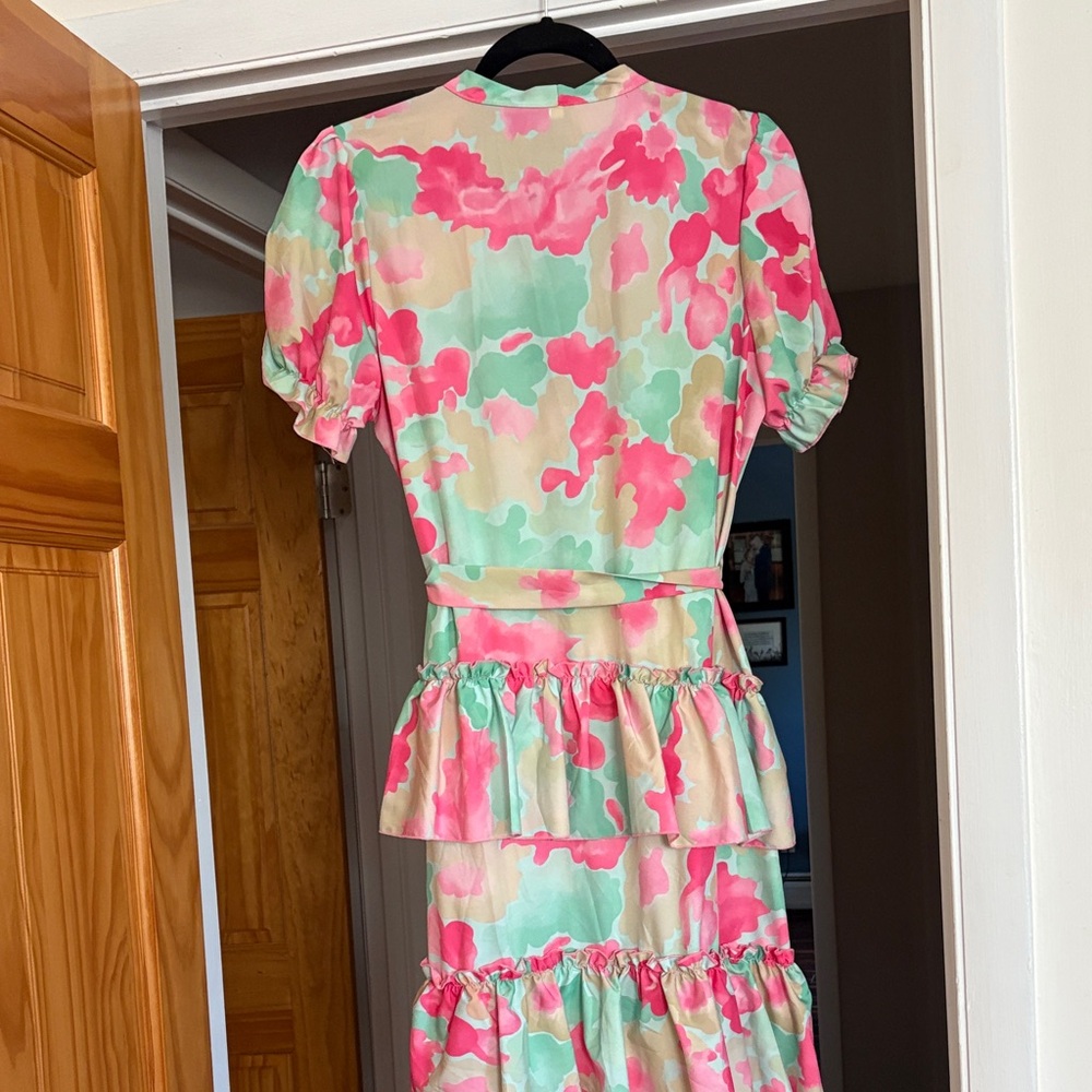 Elegant Floral Midi Dress with Tie Waist and Ruffled Skirt - Picture 5 of 5
